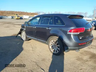 2013 Lincoln MKX with VIN 2LMDJ8JK1DBL28495, listed as a IAAI auction lot 41900565 with 132,511 mi miles. Bid and sale history available at carsss.com. Image 3.