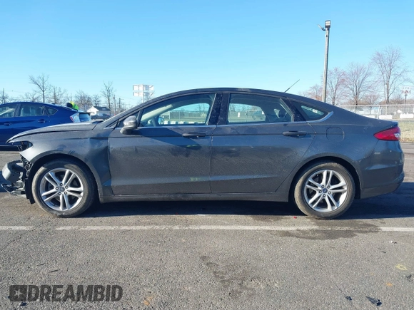 2018 Ford Fusion SE with VIN 3FA6P0HD8JR283073, listed as a IAAI auction lot 41823858 with 61,290 mi miles. Bid and sale history available at carsss.com. Image 14.