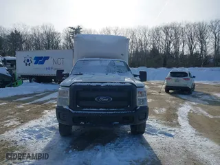 2015 Ford Super Duty F-250 SRW XL with VIN 1FDBF2B61FEA47596, listed as a IAAI auction lot 41430164 with 595,329 mi miles. Bid and sale history available at carsss.com. Image 12.
