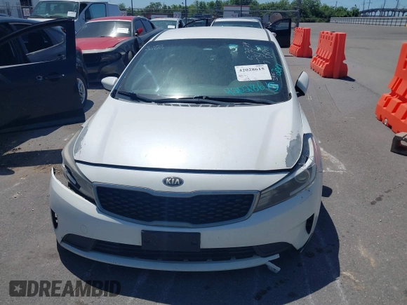 2017 Kia Forte LX with VIN 3KPFL4A70HE008347, listed as a IAAI auction lot 42028615 with 1 mi miles. Bid and sale history available at carsss.com. Image 11.