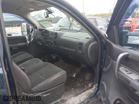 2008 Chevrolet Silverado 1500 1LT with VIN 2GCEK19J981271298, listed as a IAAI auction lot 42242284 with 186,255 mi miles and . Bid and sale history available at DreamBid. Image 5.