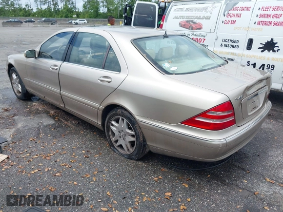 2001 Mercedes-Benz S 320/430/500 z VIN WDBNG70J71A174855, wystawiony jako IAAI lot #42036824 z przebiegiem Nie podano mil oraz . Historia ofert i sprzedaży dostępna na DreamBid. Obrazek 3.