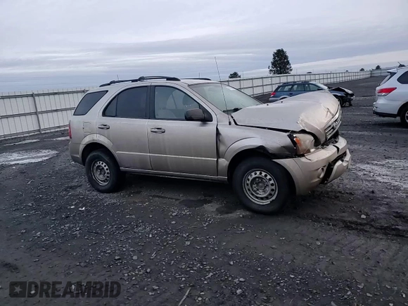 2007 Kia Sorento LX z VIN KNDJC736675694940, wystawiony jako Copart lot #84517454 z przebiegiem 135 421 mil mil oraz Szkoda całkowita • Salvage title. Historia ofert i sprzedaży dostępna na DreamBid. Obrazek 12.