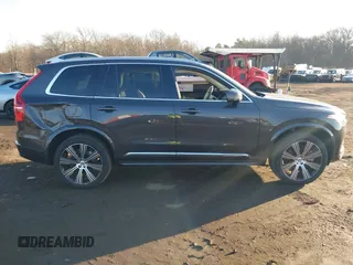 2023 Volvo XC90 Plus Bright Theme with VIN YV4H60CN1P1967680, listed as a IAAI auction lot 41297577 with Not provided miles and . Bid and sale history available at DreamBid. Image 13.