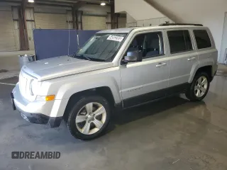 2013 Jeep Patriot Latitude z VIN 1C4NJPFA5DD250280, wystawiony jako Copart lot #54893265 z przebiegiem 175 956 mil mil oraz Czysty tytuł • Clean title. Historia ofert i sprzedaży dostępna na DreamBid. Obrazek 1.