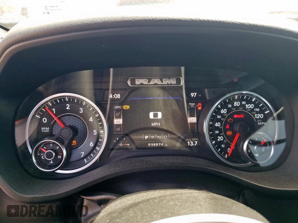2022 Ram 1500 Big Horn z VIN 1C6SRFFT0NN379571, wystawiony jako Copart lot #57670985 z przebiegiem 38 874 mil mil oraz Szkoda całkowita • Salvage title. Historia ofert i sprzedaży dostępna na DreamBid. Obrazek 9.