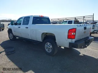 2011 Chevrolet Silverado 2500HD LT with VIN 1GC1CXCG8BF259669, listed as a IAAI auction lot 41710636 with 214,170 mi miles. Bid and sale history available at carsss.com. Image 3.