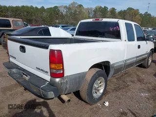 2000 Chevrolet Silverado 1500 with VIN 2GCEC19V3Y1329826, listed as a IAAI auction lot 41869149 with 240,513 mi miles. Bid and sale history available at carsss.com. Image 4.
