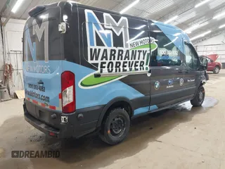 2019 Ford Transit z VIN 1FTYR2CM0KKB66383, wystawiony jako IAAI lot #42098606 z przebiegiem 325 657 mil mil oraz . Historia ofert i sprzedaży dostępna na DreamBid. Obrazek 4.