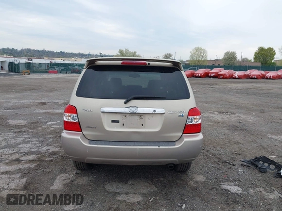 2006 Toyota Highlander Hybrid with VIN JTEEW21AX60007243, listed as a IAAI auction lot 42032134 with 154,901 mi miles. Bid and sale history available at carsss.com. Image 16.
