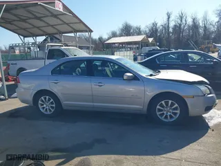 2008 Mercury Milan with VIN 3MEHM07Z58R633485, listed as a IAAI auction lot 41764314 with 60,842 mi miles. Bid and sale history available at carsss.com. Image 13.