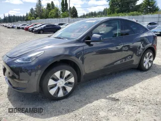2024 Tesla Model Y с VIN 7SAYGDED1RF053003, выставлен на аукционе Copart как лот 63120195 с пробегом 8 679 миль миль и Списание • Salvage title. История ставок и продаж доступна на DreamBid. Изображение 1.