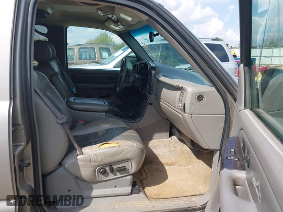 2002 GMC Yukon Denali z VIN 1GKEK63U52J202688, wystawiony jako IAAI lot #41778920 z przebiegiem 354 202 mil mil oraz . Historia ofert i sprzedaży dostępna na DreamBid. Obrazek 5.