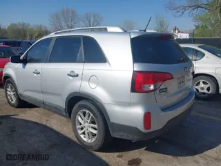 2014 Kia Sorento LX with VIN 5XYKT4A66EG499351, listed as a IAAI auction lot 41976576 with 304,902 mi miles. Bid and sale history available at carsss.com. Image 3.