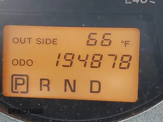 2008 Toyota RAV4 Limited with VIN JTMZK31V385019850, listed as a IAAI auction lot 42663641 with 194,878 mi miles and . Bid and sale history available at DreamBid. Image 12.