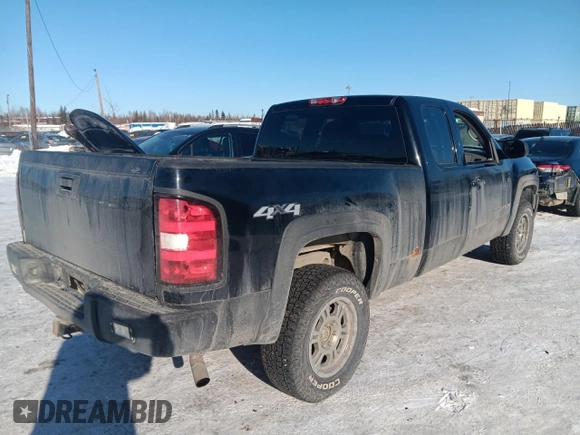 2007 Chevrolet Silverado 1500 Work Truck with VIN 1GCEK19C67Z585322, listed as a Copart auction lot 49330805 with 233,005 mi miles and Salvage Title. Bid and sale history available at carsss.com. Image 3.