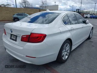 2013 BMW 5 Series 528i with VIN WBAXG5C50DDY34618, listed as a IAAI auction lot 41665956 with 85,088 mi miles and . Bid and sale history available at carsss.com. Image 4.