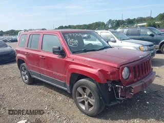 2015 Jeep Patriot High Altitude with VIN 1C4NJRFB5FD376338, listed as a IAAI auction lot 40358411 with 85,019 mi miles and . Bid and sale history available at carsss.com. Image 1.