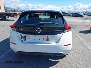 2019 Nissan LEAF SV z VIN 1N4AZ1CP0KC305899, wystawiony jako IAAI lot #41746355 z przebiegiem 31 703 mil mil oraz . Historia ofert i sprzedaży dostępna na DreamBid. Obrazek 16.