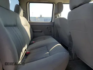 2004 Nissan Frontier XE with VIN 1N6ED29X84C442614, listed as a Copart auction lot 42862635 with 184,038 mi miles and Clean title. Bid and sale history available at DreamBid. Image 10.
