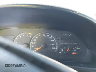 1995 Chevrolet Camaro z VIN 2G1FP22S7S2114586, wystawiony jako IAAI lot #42250390 z przebiegiem 172 124 mil mil oraz . Historia ofert i sprzedaży dostępna na DreamBid. Obrazek 7.