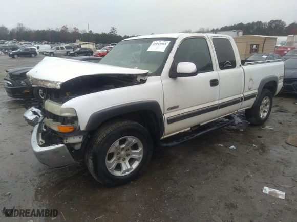 2000 Chevrolet Silverado 1500 LS with VIN 1GCEK19T4YE390960, listed as a IAAI auction lot 41043965 with 277,625 mi miles. Bid and sale history available at carsss.com. Image 18.