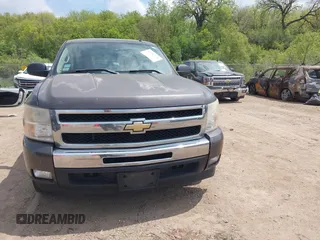2011 Chevrolet Silverado 1500 LT with VIN 1GCRCSE02BZ353972, listed as a IAAI auction lot 42267520 with 164,257 mi miles and . Bid and sale history available at DreamBid. Image 12.