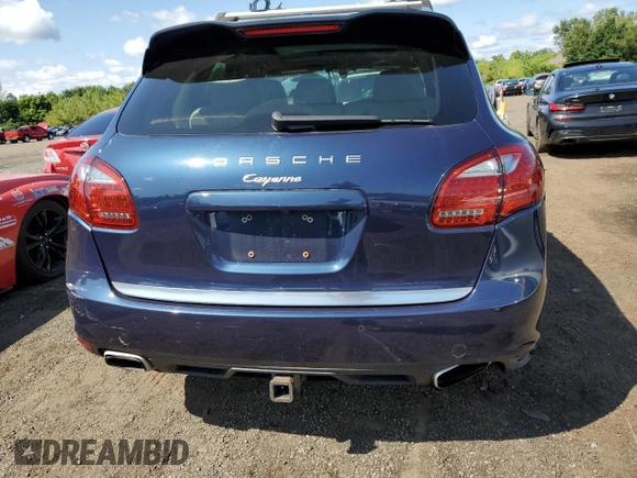 2011 Porsche Cayenne с VIN WP1AA2A25BLA10410, выставлен на аукционе Copart как лот 67706594 с пробегом 41 318 миль миль и Списание • Salvage title. История ставок и продаж доступна на DreamBid. Изображение 6.