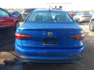2024 Volkswagen Jetta SE with VIN 3VW7M7BU5RM057412, listed as a IAAI auction lot 41983331 with 14,537 mi miles and . Bid and sale history available at DreamBid. Image 15.