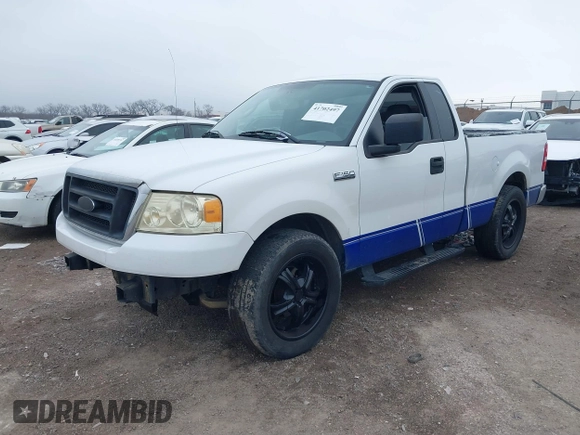 2004 Ford F-150 XL with VIN 1FTRF12W14NC13920, listed as a IAAI auction lot 41702497 with 196,718 mi miles. Bid and sale history available at carsss.com. Image 2.