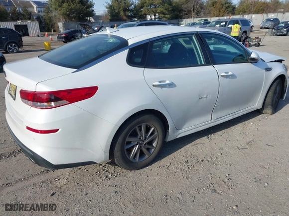 2020 Kia Optima LX with VIN 5XXGT4L3XLG424520, listed as a IAAI auction lot 41663821 with 85,960 mi miles. Bid and sale history available at carsss.com. Image 4.