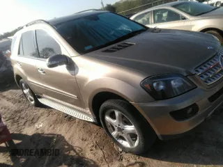 2008 Mercedes-Benz M 3.0L CDI with VIN 4JGBB22E98A357072, listed as a IAAI auction lot 41936152 with 262,276 mi miles. Bid and sale history available at carsss.com. Image 1.