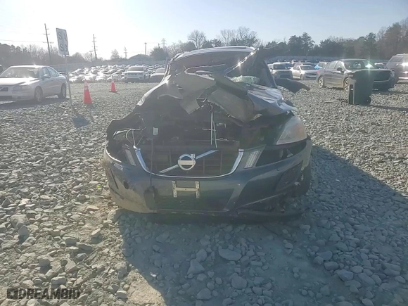 2011 Volvo XC60 3.2L with VIN YV4952DZ1B2213010, listed as a Copart auction lot 48595075 with 0 mi miles and Salvage Title. Bid and sale history available at carsss.com. Image 10.