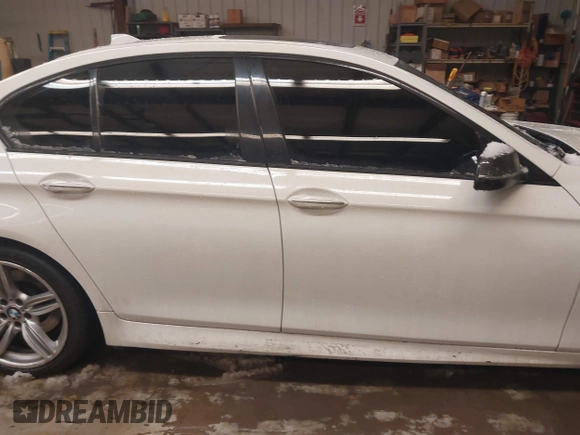 2014 BMW 5 Series 535i xDrive with VIN WBA5B3C53ED292653, listed as a IAAI auction lot 41568357 with 180,608 mi miles and . Bid and sale history available at carsss.com. Image 14.