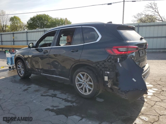 2022 BMW X5 xDrive40i with VIN 5UXCR6C01N9L67332, listed as a Copart auction lot 53049685 with 55,694 mi miles and Salvage Title. Bid and sale history available at carsss.com. Image 2.