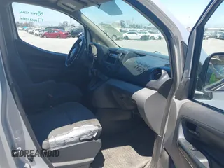 2015 Chevrolet City Express Cargo LS z VIN 3N63M0YN3FK726807, wystawiony jako IAAI lot #42210653 z przebiegiem 118 414 mil mil oraz . Historia ofert i sprzedaży dostępna na DreamBid. Obrazek 5.
