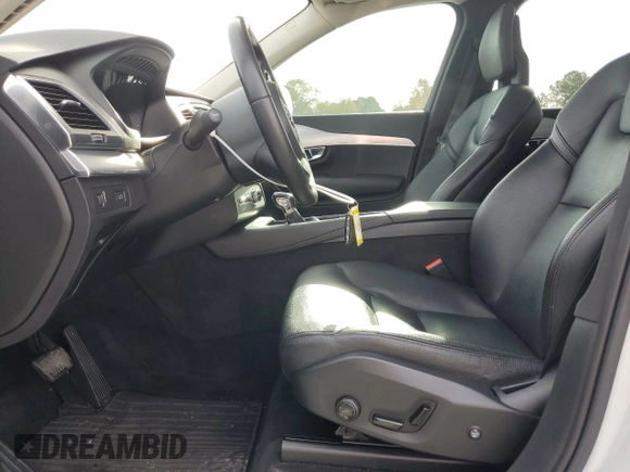 2016 Volvo XC90 Momentum with VIN YV4102XK3G1067927, listed as a Copart auction lot 82564614 with 89,385 mi miles and Salvage Title. Bid and sale history available at carsss.com. Image 7.