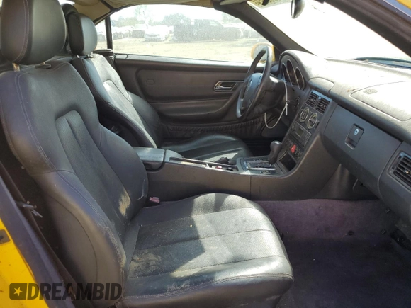 2000 Mercedes-Benz SLK 230 Kompressor с VIN WDBKK47F4YF159499, выставлен на аукционе Copart как лот 76205924 с пробегом 182 878 миль миль и Чистый • Clean title. История ставок и продаж доступна на DreamBid. Изображение 10.