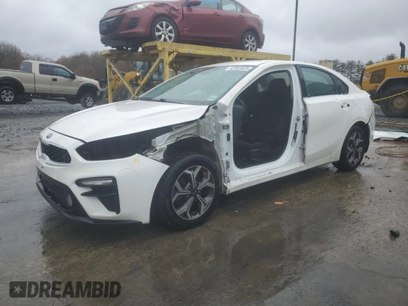 2020 Kia Forte LXS with VIN 3KPF24AD8LE184404, listed as a Copart auction lot 52552025 with 208,071 mi miles and Salvage Title. Bid and sale history available at carsss.com. Image 1.