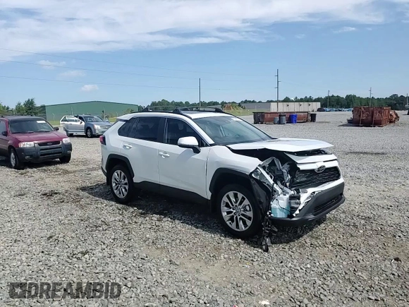 2025 Toyota RAV4 XLE Premium with VIN 2T3C1RFV1SW389635, listed as a Copart auction lot 61661535 with 3,630 mi miles and Salvage title. Bid and sale history available at DreamBid. Image 14.