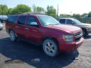 2007 Chevrolet Suburban LT with VIN 3GNFK16367G261352, listed as a IAAI auction lot 42722188 with 362,386 mi miles and . Bid and sale history available at DreamBid. Image 1.