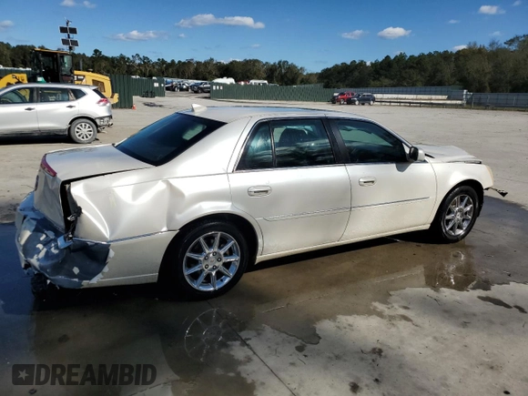 2010 Cadillac DTS w/1SC with VIN 1G6KD5EY6AU135425, listed as a Copart auction lot 80883794 with 114,664 mi miles and Salvage Title. Bid and sale history available at carsss.com. Image 3.