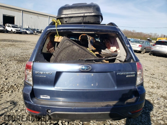2013 Subaru Forester 2.5X Premium with VIN JF2SHADC0DH408258, listed as a Copart auction lot 80949584 with 0 mi miles and Salvage Title. Bid and sale history available at carsss.com. Image 6.