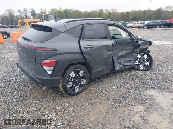 2025 Hyundai Kona SEL with VIN KM8HB3AB1SU209284, listed as a IAAI auction lot 41862270 with 13,678 mi miles. Bid and sale history available at carsss.com. Image 4.
