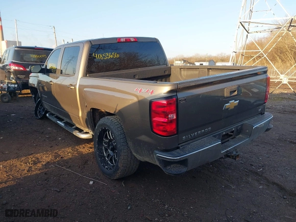 2015 Chevrolet Silverado 1500 LT with VIN 3GCUKREC8FG201619, listed as a IAAI auction lot 41853656 with 147,554 mi miles. Bid and sale history available at carsss.com. Image 3.