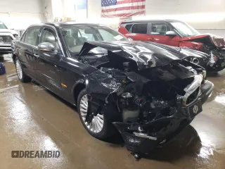 2005 Jaguar XJ Vanden Plas z VIN SAJWA82C65SG44373, wystawiony jako Copart lot #84091444 z przebiegiem 141 993 mil mil oraz Szkoda całkowita • Salvage title. Historia ofert i sprzedaży dostępna na DreamBid. Obrazek 4.