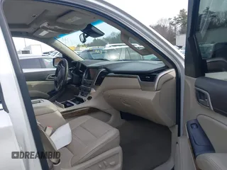 2016 GMC Yukon Denali with VIN 1GKS2CKJ9GR334645, listed as a IAAI auction lot 41781040 with 141,405 mi miles. Bid and sale history available at carsss.com. Image 5.
