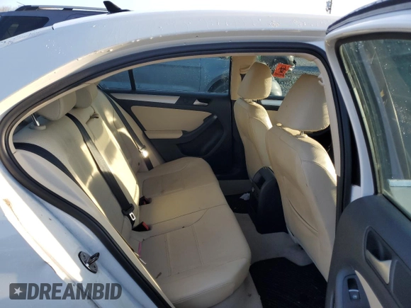 2013 Volkswagen Jetta SE with VIN 3VWDX7AJ8DM210472, listed as a Copart auction lot 44697165 with 132,736 mi miles and Salvage title. Bid and sale history available at DreamBid. Image 10.