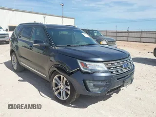 2017 Ford Explorer XLT with VIN 1FM5K7D8XHGA75280, listed as a IAAI auction lot 41805962 with 114,633 mi miles and . Bid and sale history available at carsss.com. Image 1.