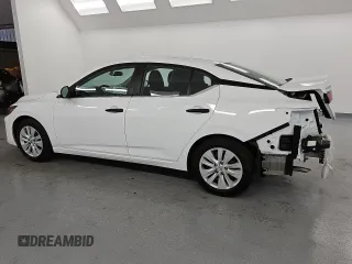 2024 Nissan Sentra S z VIN 3N1AB8BV7RY365951, wystawiony jako Copart lot #57902055 z przebiegiem 15 618 mil mil oraz Czysty tytuł • Clean title. Historia ofert i sprzedaży dostępna na DreamBid. Obrazek 2.